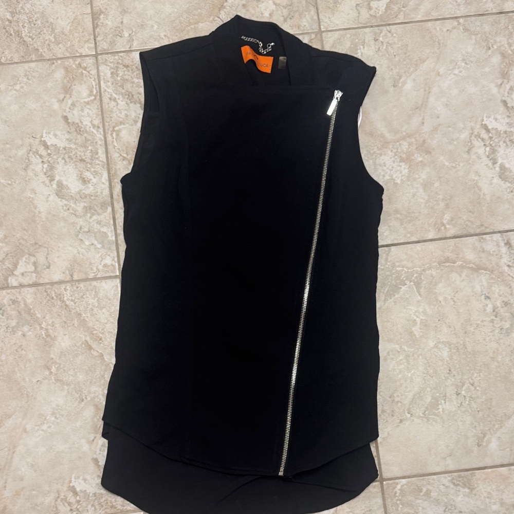 Black Sleeveless Zip-Front Tunic Top (vest)